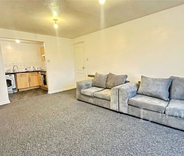 2 bedroom apartment to rent Larkspur Gardens, Luton, Bedfordshire, LU4 - Photo 2