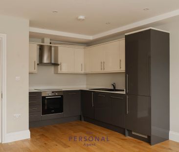 High Street, Banstead - Photo 3