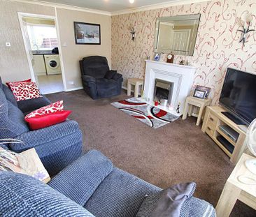 4 bedroom terraced house to rent - Photo 1