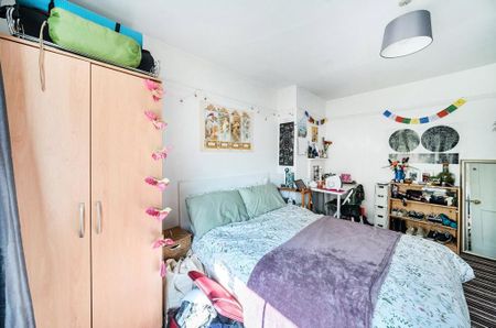 5 bedroom semi-detached house to rent - Photo 5