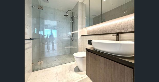 Tile Floor | Spacious | Water Front - Photo 1