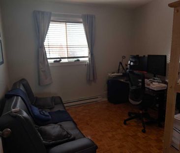 41/2 Boisbriand dispo Juillet 2026 internet l'eau chaud Thermopompe... - Photo 4