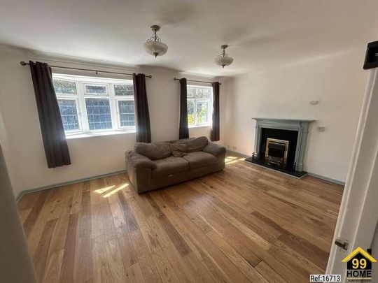 Lower Marsh Road, Warminster, United Kingdom, BA12 - Photo 1