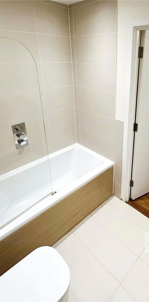 2 bedroom apartment to rent Harvest Road, Cambridge, CB2 - Photo 1