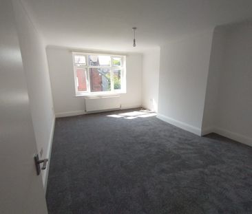 2 Bed Flat, Grosvenor Court, M16 - Photo 2