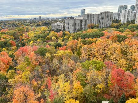 For Lease - 202 Burnhamthorpe Road Unit# 1703W, Mississauga, Ontario - Photo 2