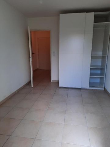 Location Appartement 2 pièces 38m² DRAGUIGNAN 83300 - Photo 2