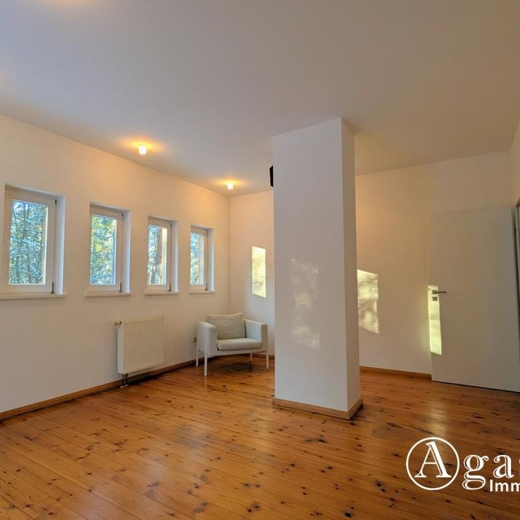 Großzügiges Einfamilienhaus mit Terrasse auf weitläufigem Grundstück - Photo 1