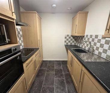 2 bedroom apartment to rent - Photo 4