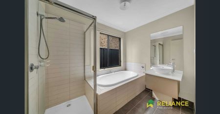 Three Bedroom Family Home! - Photo 5