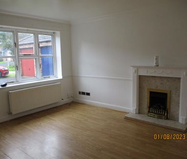 3 bedroom semi-detached house to rent - Photo 2