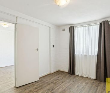 Well Presented Apartment Right Near UWA - Unfurnished - Photo 1