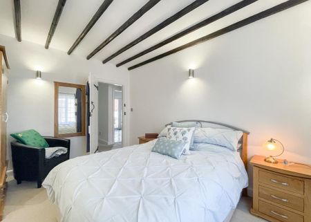 3 bedroom flat to rent - Photo 5