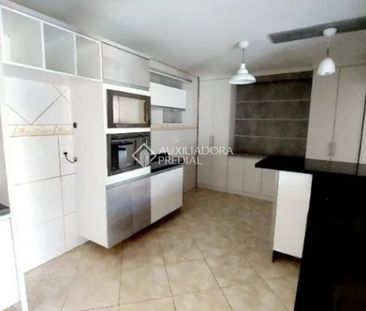 Casa com 3 quartos e 189m² para alugar em Hípica, Porto Alegre. - Photo 5