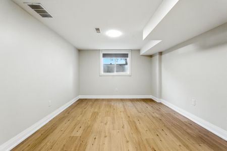 For Lease - 929 Upper Ottawa Street Unit# B, Hamilton, Ontario - Photo 3