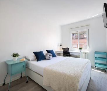 Calle de Ofelia Nieto, Madrid, Community of Madrid 28039 - Photo 2