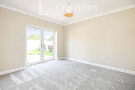 4 bedroom bungalow to rent - Photo 2