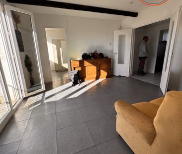 Location Appartement 4 pièces 69m² MONTPELLIER 34070 - Photo 3