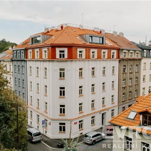 Pronájem prostorného bytu 2+kk po kompletní rekonstrukci v Praze 4 – Michle | 49,9 m - Photo 1