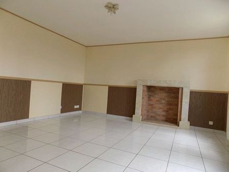 Location Maison 5 pièces 97m² ALLONNES 49650 - Photo 2