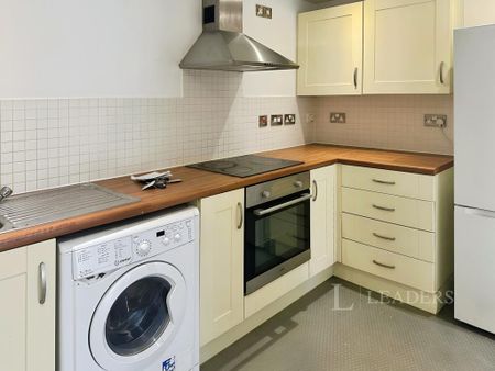 2 bedroom apartment to rent - Photo 4
