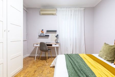 Calle de Ferraz, Madrid, Community of Madrid 28008 - Photo 2