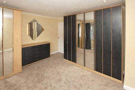 3 bedroom semi-detached house to rent - Photo 3