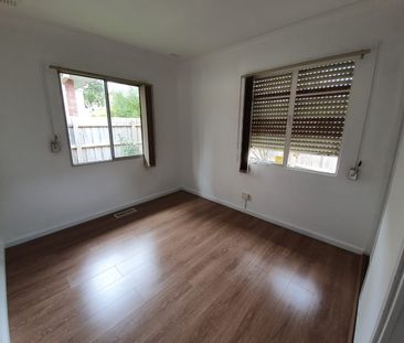 1/10 Binalong Avenue, Chadstone VIC 3148 - Apartment For Rent | Domain - Photo 4