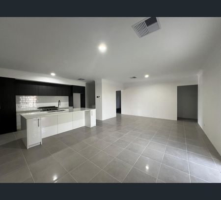 19 Capricorn Crescent, Bennett Springs, WA 6063 - Photo 4