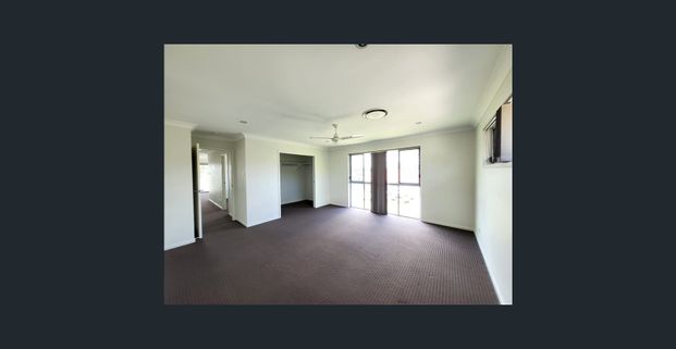 52 McGarry Street, Eight Mile Plains, Qld 4113 - Photo 1