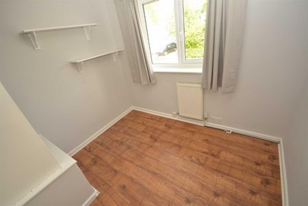 45 Fenton Road, Mickleover, Derby, DE3 0EP - Photo 2