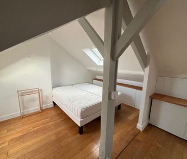 Très beau 2 pièces meublé en duplex 6ème & 7ème étage avec superbe vue - Photo 3