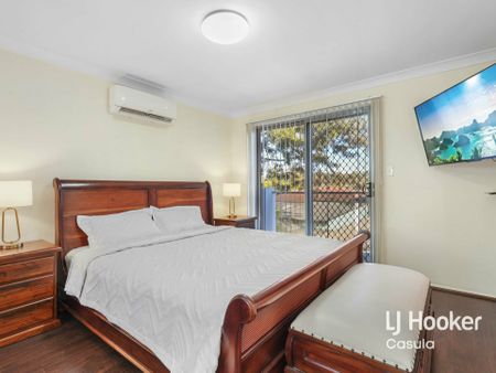 Modern Townhouse - Photo 3