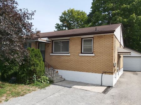 For Lease - 17 Gunn Street Unit# main floor, Barrie, Ontario - Photo 5