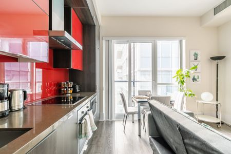 Luxury 1BR Condo - Stunning Views Of CN Tower! - Can be rented from November 26, 2023 to March 1, 2024 - Photo 5