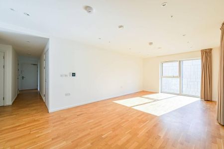 3 bedroom flat to rent - Photo 2