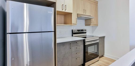 1 MOIS GRATUIT - SAINT-CHARLES-BORROMÉE - APPARTEMENT 4½ À LOUER - Photo 2