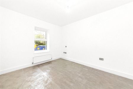 4 bedroom detached house to rent - Photo 2