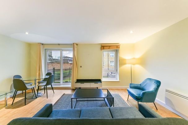 1 Bed Flat, Queensgate House, E3 - Photo 1