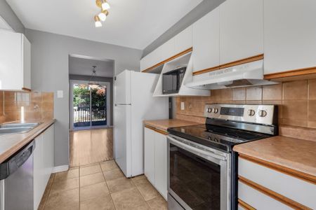 For Lease - 1598 Meadowfield Place, Orleans - Convent Glen and Area, Ontario - Photo 5