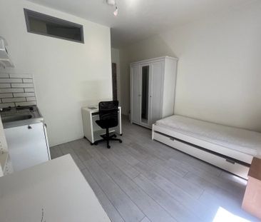 Location Appartement 1 pièce 16m² MARSEILLE 10ème - Photo 1