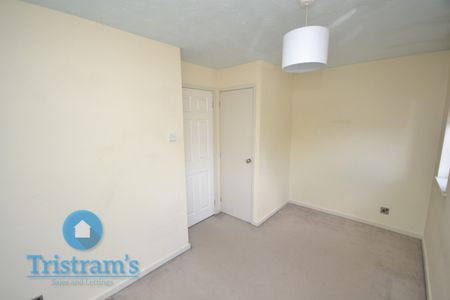 References Pending - 2 bed Semi-Detached House - Photo 3
