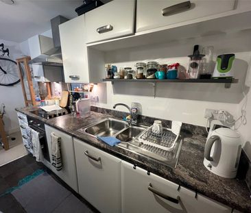 1 bedroom studio apartment to rent - Photo 5