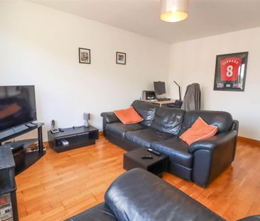 26b Dundonald Heights, Dundonald, Belfast, BT16 1XL - Photo 2