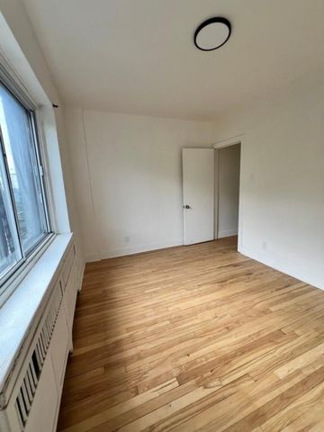 Appartement à louer - Montréal (Côte-des-Neiges/Notre-Dame-de-Grâce) (Côte-des-Neiges) Appartement à louer - Montréal (Côte-des-Neiges/Notre-Dame-de-Grâce) (Côte-des-Neiges) - Photo 5