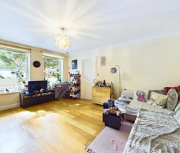 Cricket Lane, Hampton Hill - 1 bedroomProperty for lettings - Chasebuchanan - Photo 4