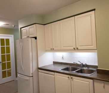 For Lease - 3880 Duke of York Boulevard Unit# 415, Mississauga, Ont... - Photo 5