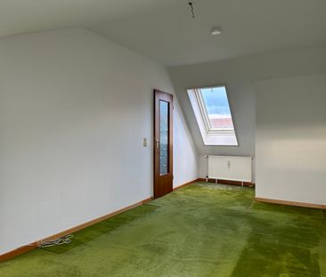 Raumwunder mit Garage in Bestlage – Maisonette im Wachmannquartier - Photo 2