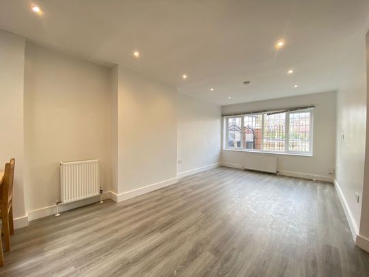 2 Bedroom , Flat 2, 109 Park Avenue North - Photo 1