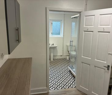 3 bedroom terraced house to rent - Photo 6